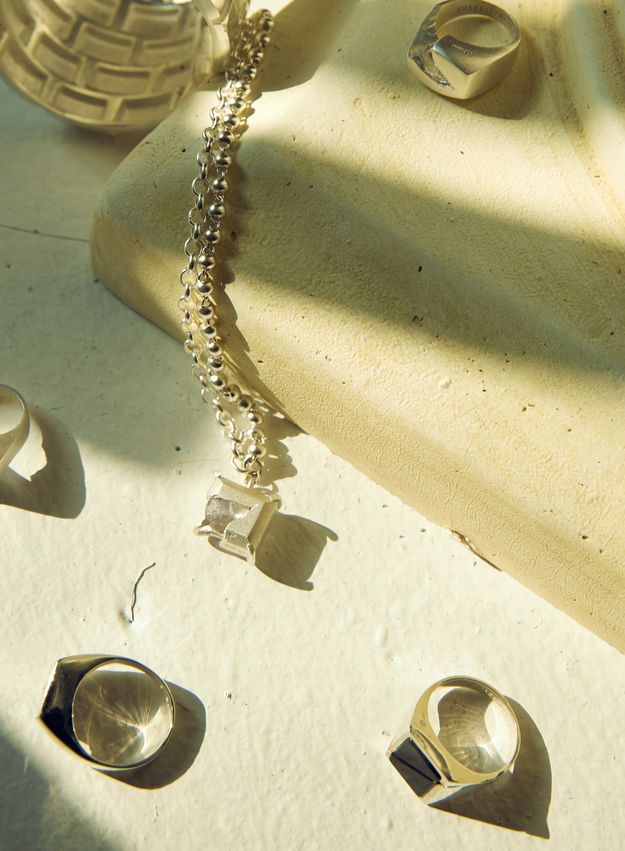 WHITE STONE IN THE SQUARE NECKLACE II