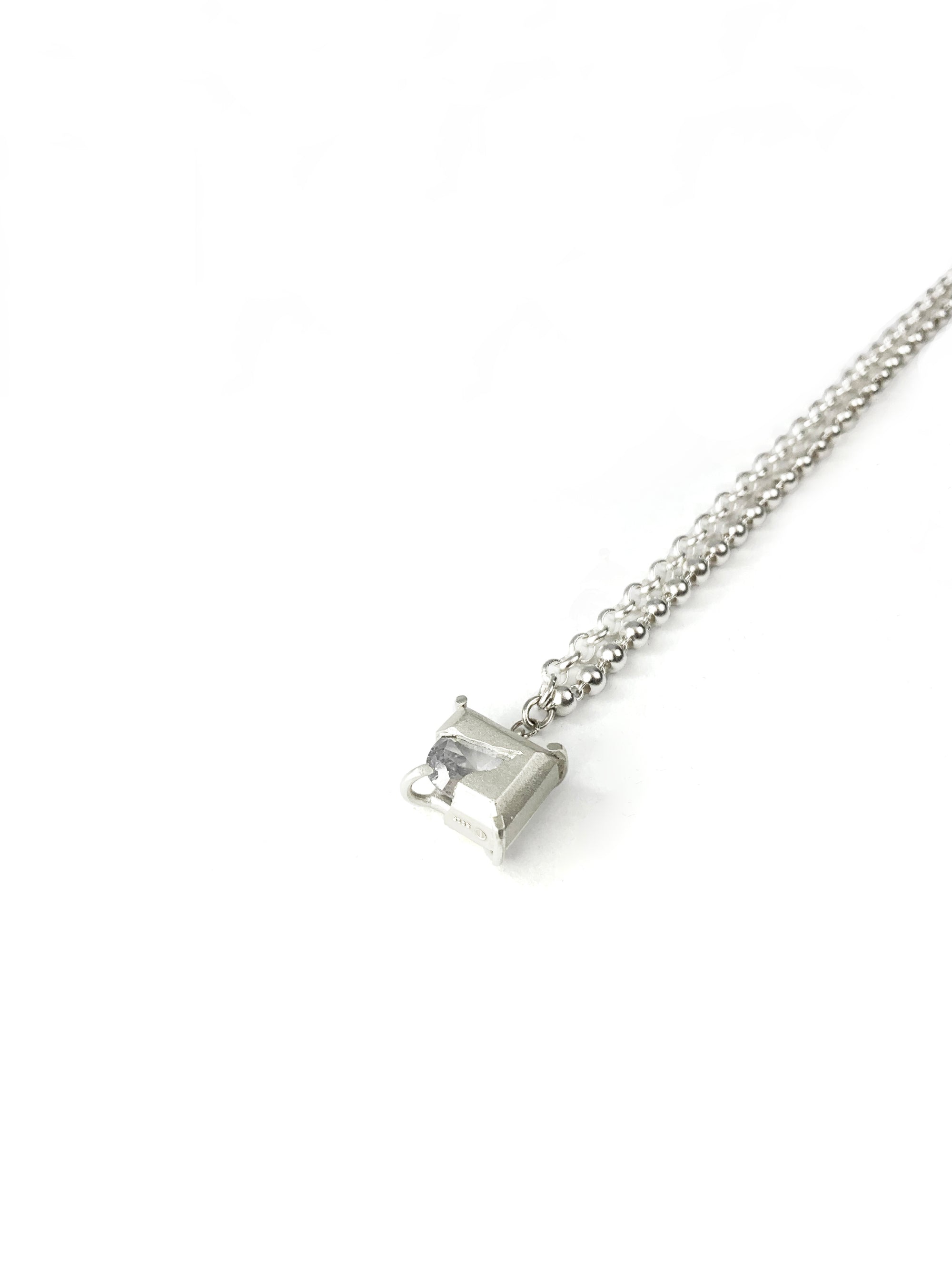 WHITE STONE IN THE SQUARE NECKLACE II